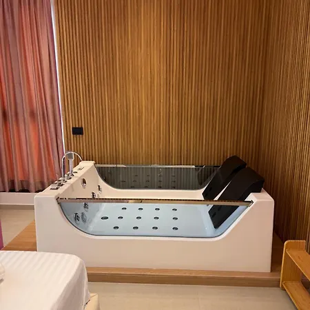 Kloi - & Jacuzzi